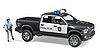 Pickup de police RAM 2500 avec policier