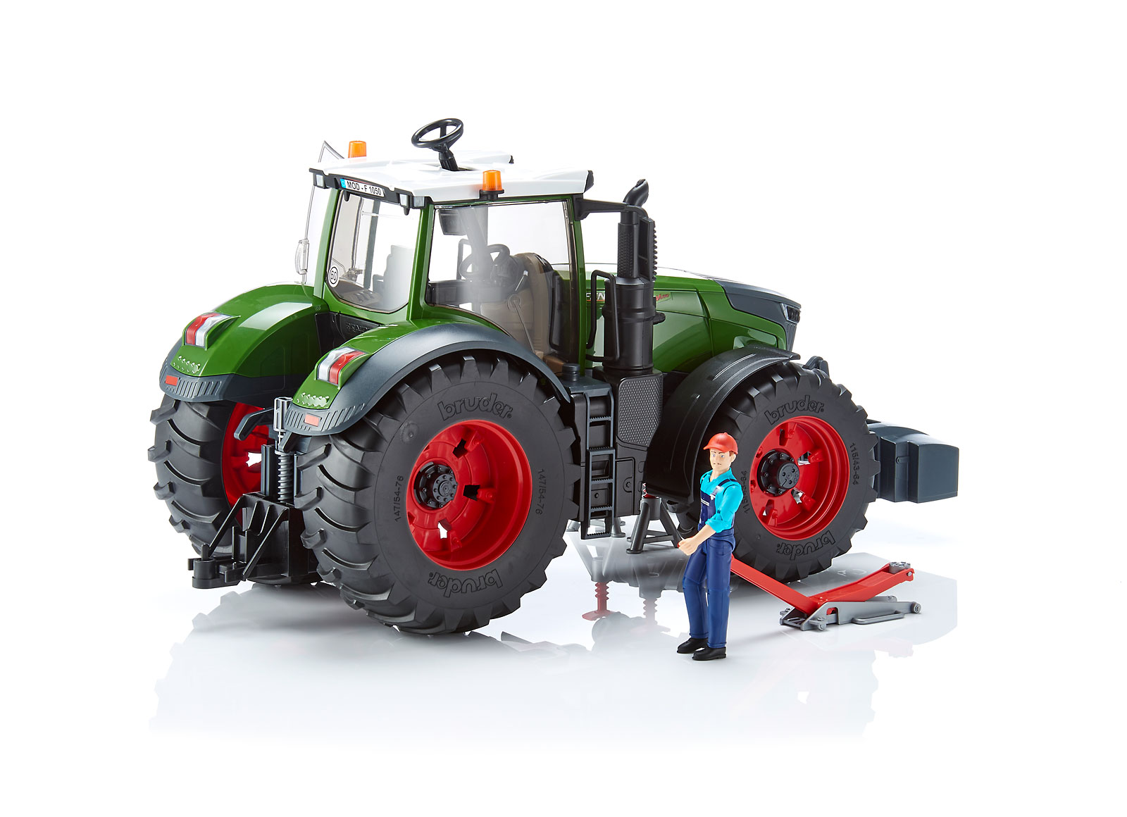 Trator FENDT 1050 Vario com mecânico e acessórios - Bruder 04041