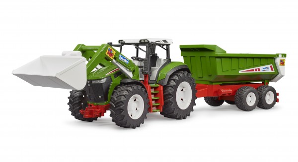 Roadmax tractor with frontloader and rear tipper